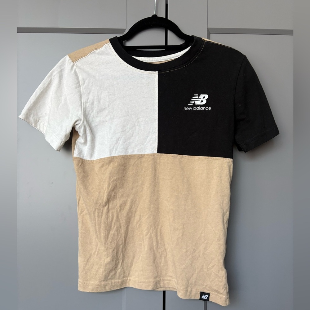 New Balance youth boys color-block tee size L / 14